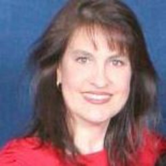 Meet your Posher, Jennifer - Picture 1 of 1